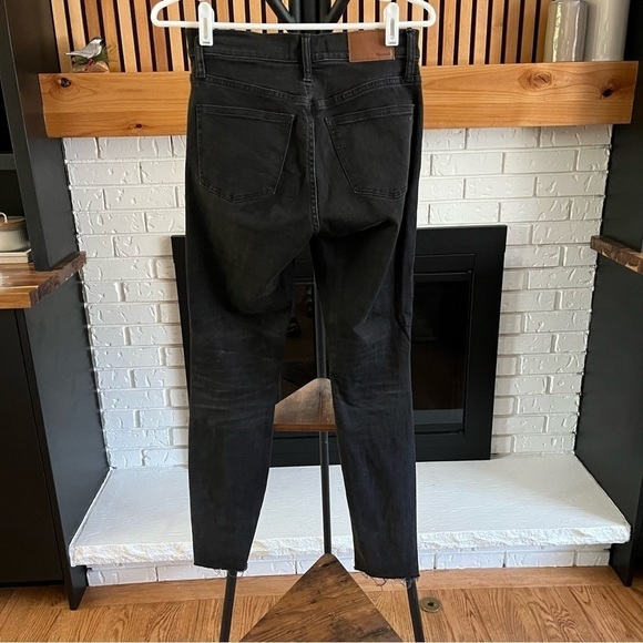 Madewell 9" Mid-Rise Skinny Jeans in Black Sea - Picture 4 of 9